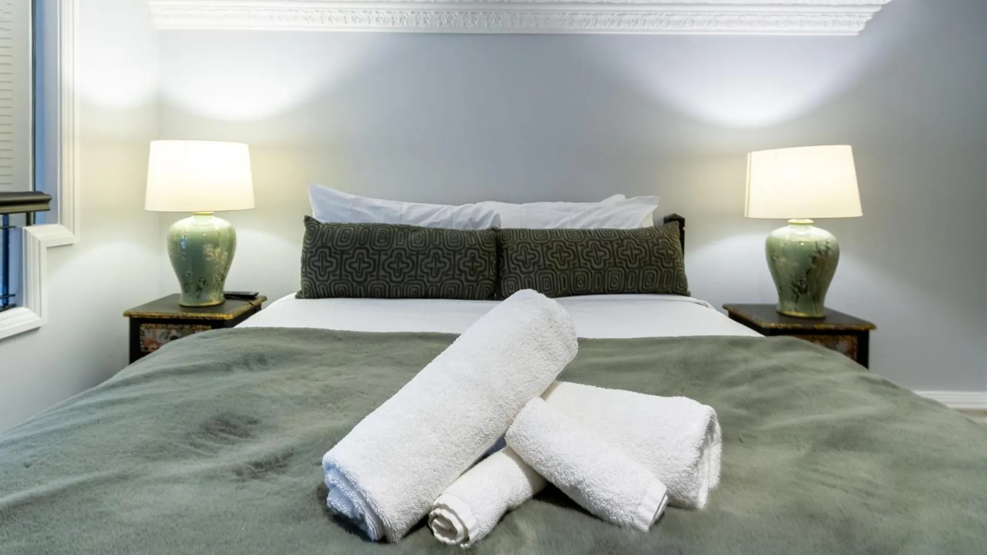 Cathedral Square Apartment 2 Bed Christchurch