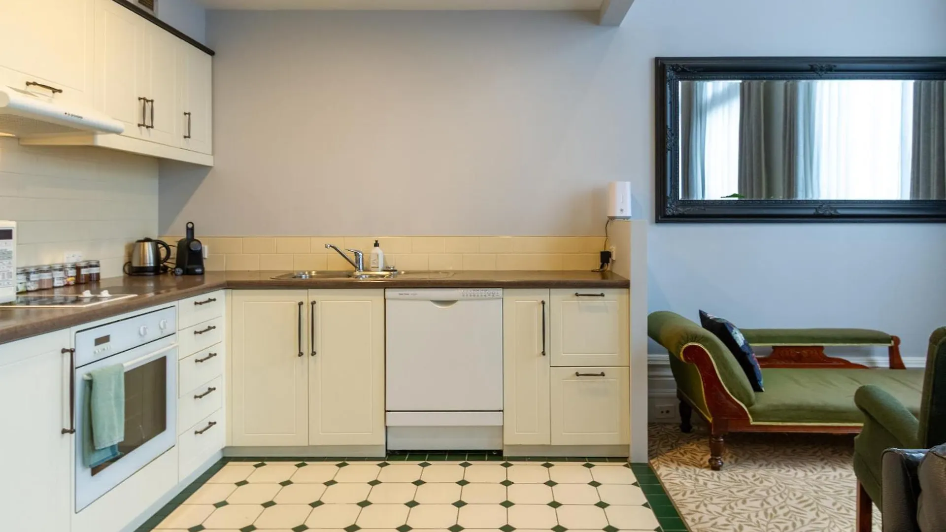 Cathedral Square Apartment 2 Bed Christchurch